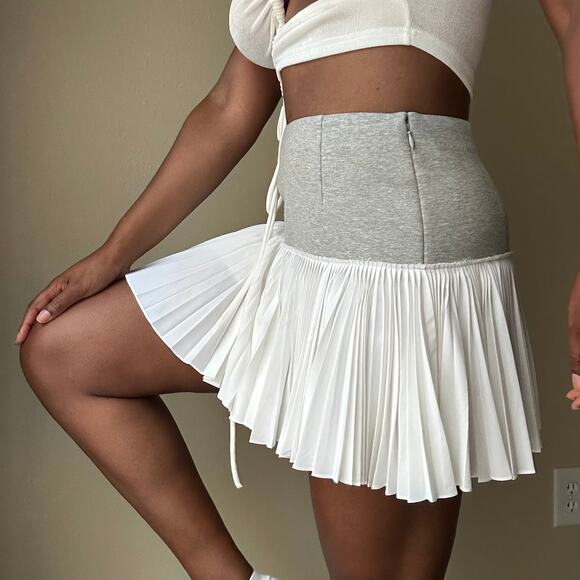 INTERMIX Derek Lam 10 Crosby Grey and White Cotton Pleated Mini Skirt Size 6 - Picture 2 of 7